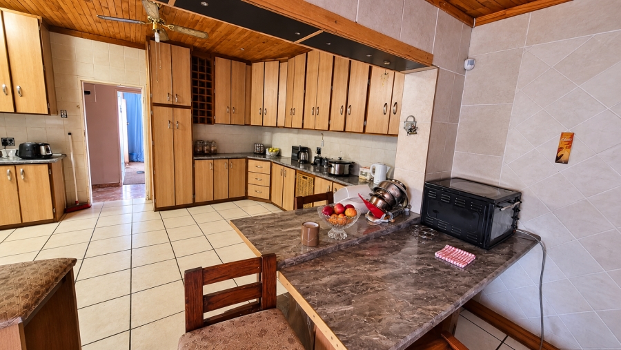 5 Bedroom Property for Sale in Meiringspark North West